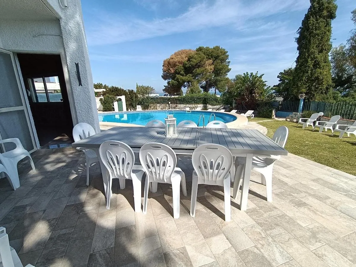 Villa Tai Agnone Bagni 0*,  Italia